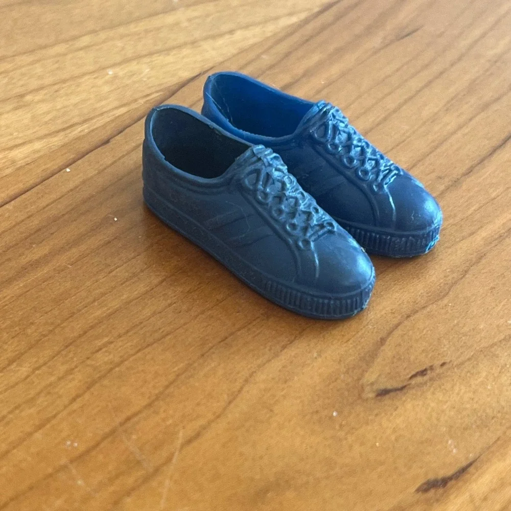 Vintage 1980's Blue Ken Doll Low Cut Tennis Shoes Accessoies‎